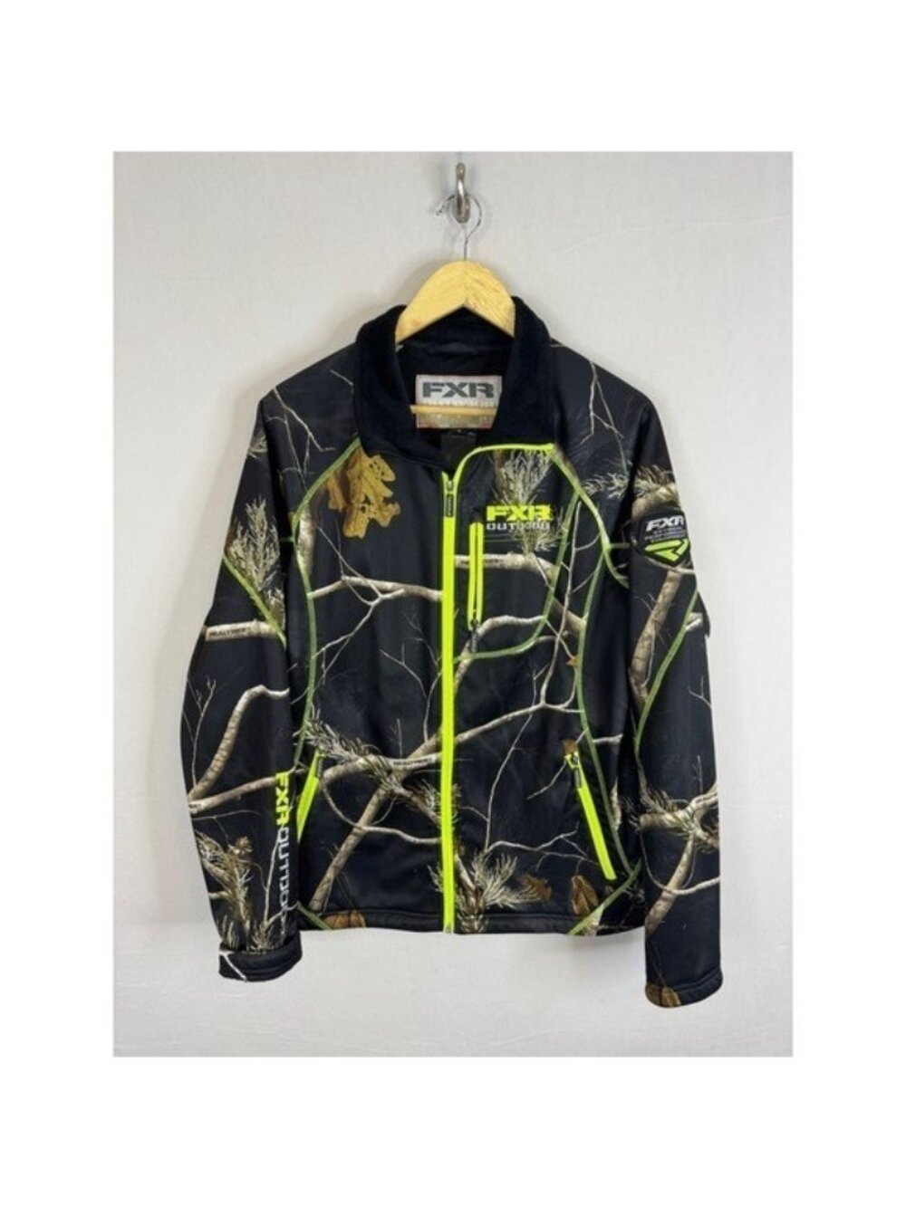 FXR Outdoor Realtree Camo Jacket Neon Green Accents Full Zip Women 14 Black